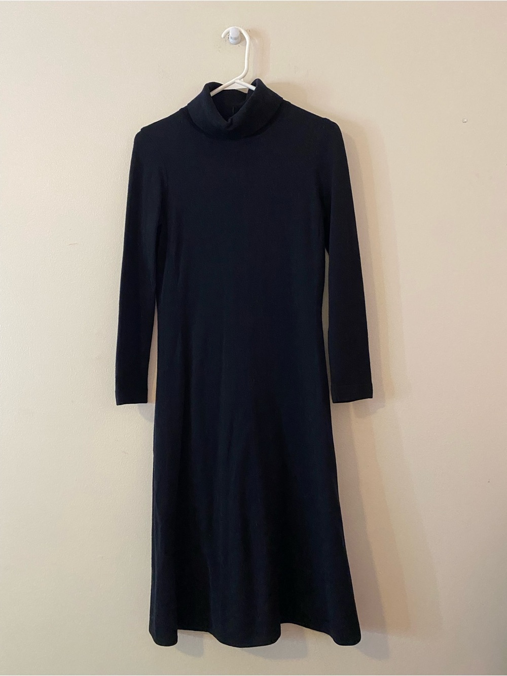 Vintage Marshall Field & Company Made In Italy Wool Black Turtleneck Midi Dress